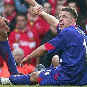  阿森纳小将史密斯罗首发亮眼，枪手客场战平强敌曼联