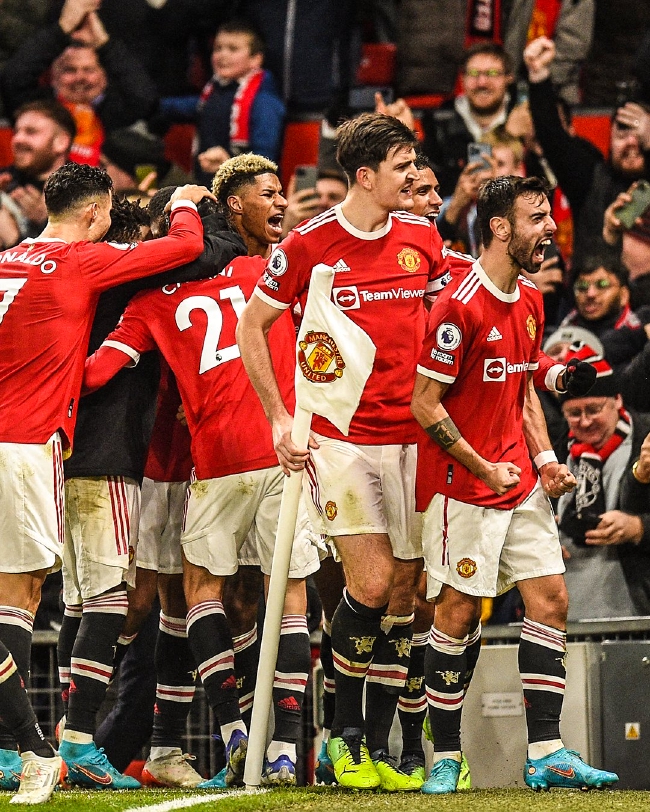  曼联逆转绝杀西汉姆，拉什福德补时世界波定乾坤  